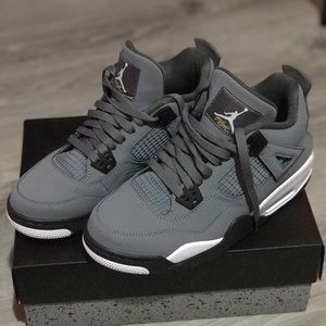 Air Jordan 4 Grey